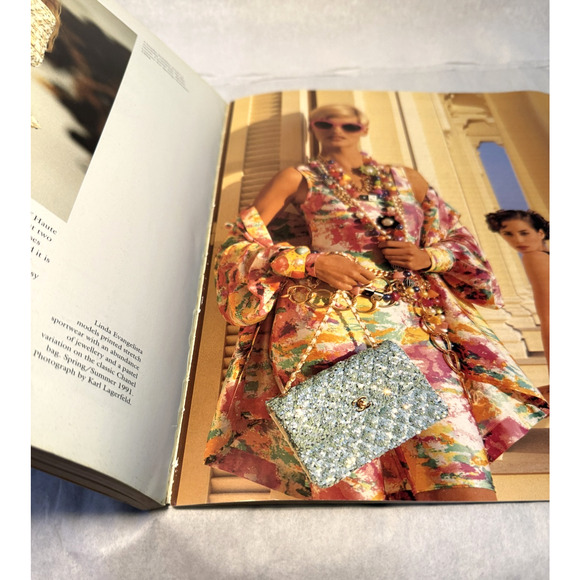 Chanel Couturiere At Work By De Amy La Haye & Tobin Shelley Soft Cover 1st Print - Picture 7 of 11